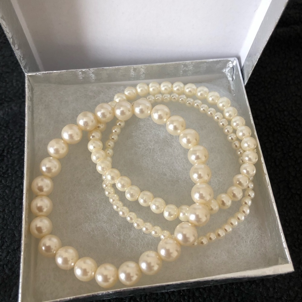 Stretch bracelets, set of 3, NIB